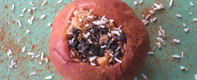 Baked apples are a great nutritious snack.